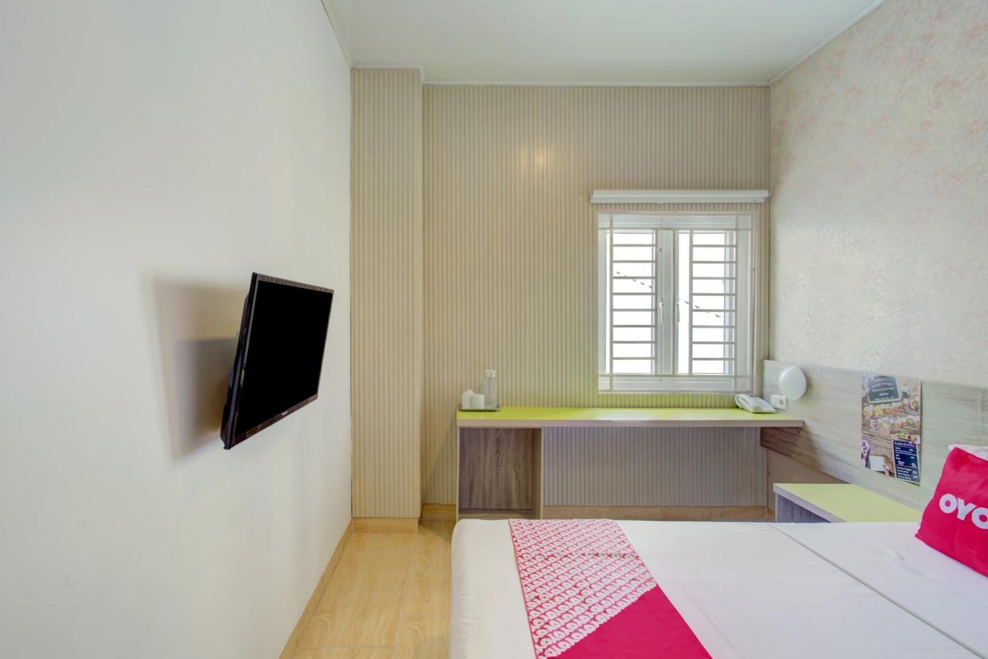 Hotel O Gambir Near Juanda Station Formerly Bunga Dahlia Jakarta Eksteriør bilde