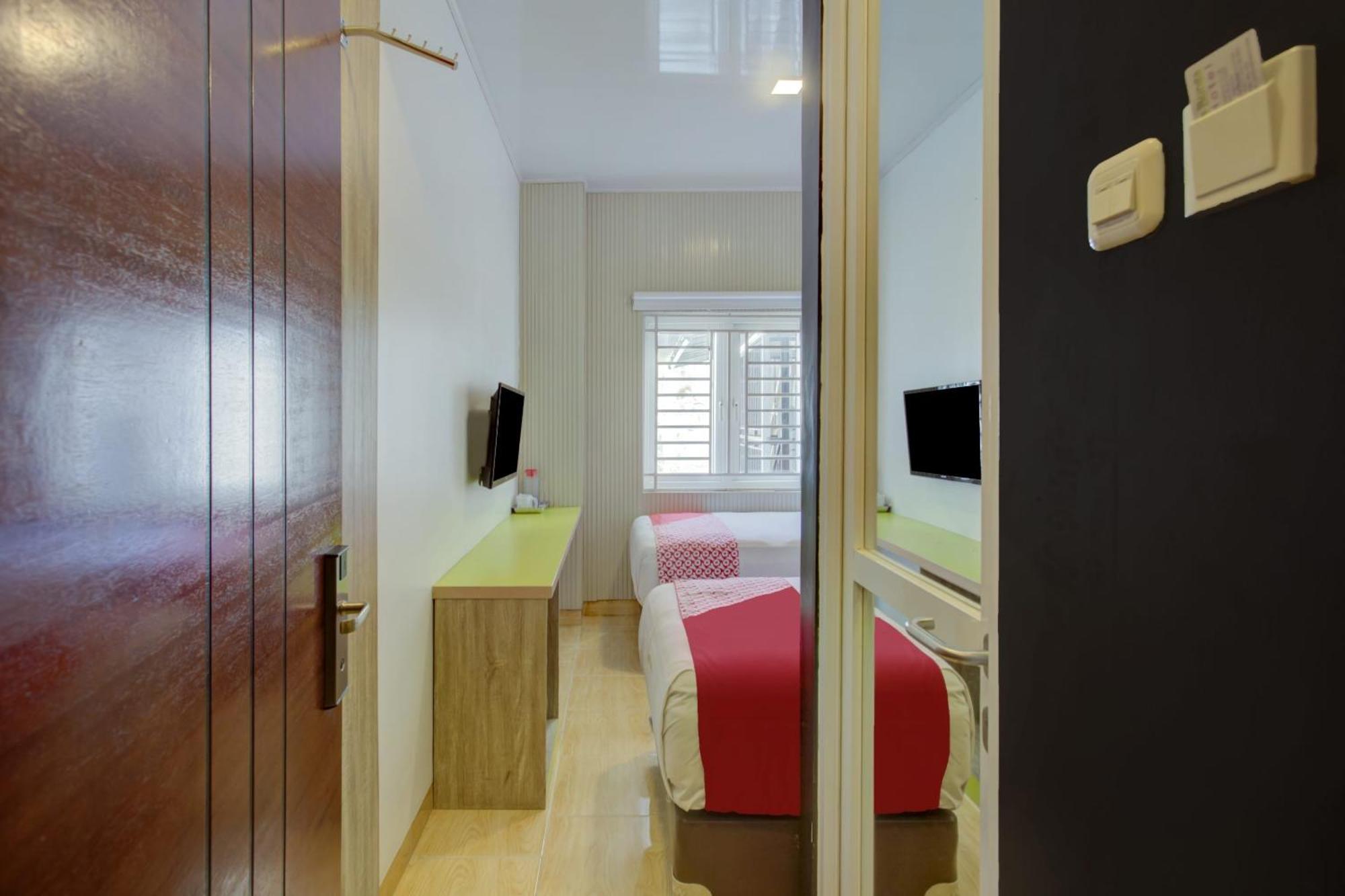 Hotel O Gambir Near Juanda Station Formerly Bunga Dahlia Jakarta Eksteriør bilde