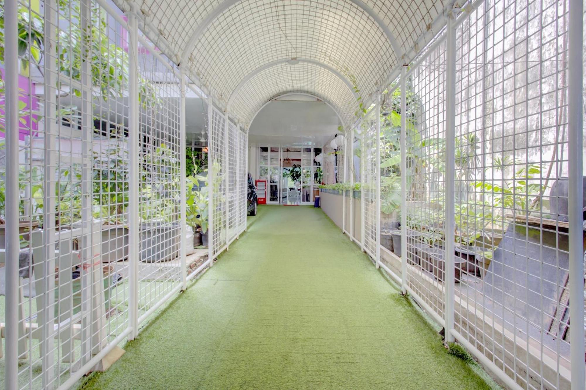 Hotel O Gambir Near Juanda Station Formerly Bunga Dahlia Jakarta Eksteriør bilde